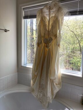 Vintage wedding dress and matching headband veil made in the USA ILGWU brand